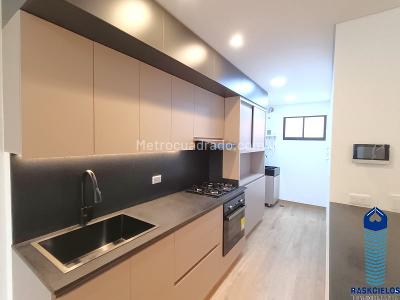 Apartamento de 2 alcobas en venta en Conquistadores, Medellín, 86 m² · foto 5 de 18