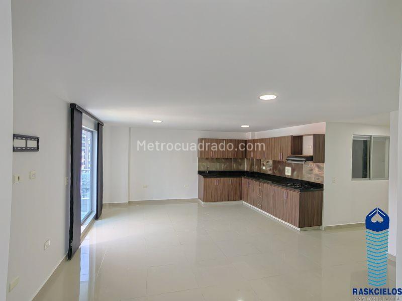 Spacious 4BR Apartment in Laureles - 3