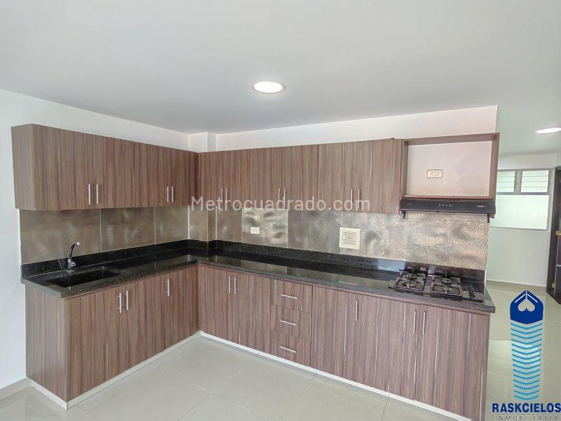 Spacious 4BR Apartment in Laureles - 6