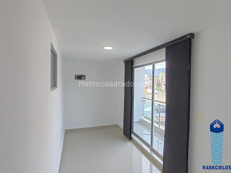 Spacious 4BR Apartment in Laureles - 8