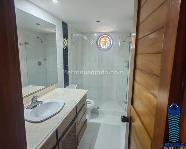 Casa de 5 alcobas en venta en Belen, Medellín, 267 m² · foto 7 de 12