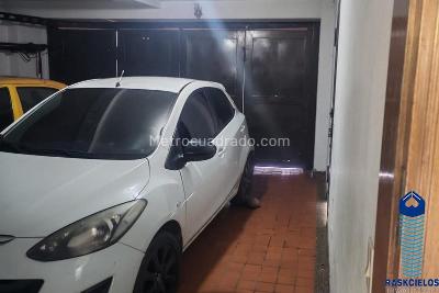 Casa de 5 alcobas en venta en Belen, Medellín, 267 m² · foto 10 de 12