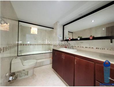 Apartamento en venta en El Nogal, Medellín · foto 12 de 14