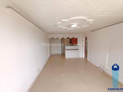 Apartamento de 2 alcobas en venta en La Candelaria, Medellín, 62 m² · foto 3 de 14