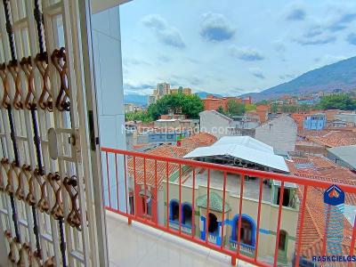 Apartamento de 2 alcobas en venta en La Candelaria, Medellín, 62 m² · foto 8 de 14