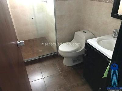 Casa de 5 alcobas en venta en Belen Rosales, Medellín, 200 m² · foto 5 de 16