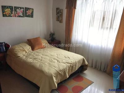 Casa de 5 alcobas en venta en Belen Rosales, Medellín, 200 m² · foto 10 de 16