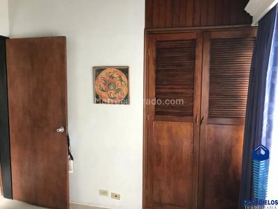 Casa de 5 alcobas en venta en Belen Rosales, Medellín, 200 m² · foto 13 de 16
