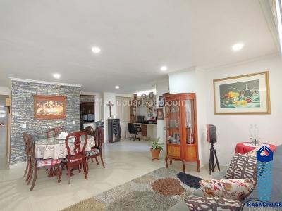 Apartamento de 4 alcobas en venta en Laureles, Medellín, 166 m² · foto 4 de 20