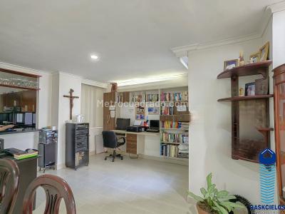 Apartamento de 4 alcobas en venta en Laureles, Medellín, 166 m² · foto 5 de 20