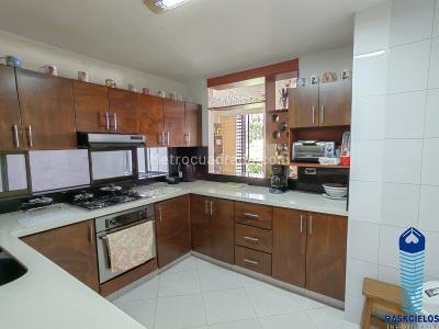 Apartamento de 4 alcobas en venta en Laureles, Medellín, 166 m² · foto 9 de 20