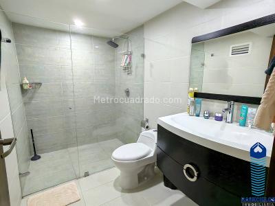 Apartamento de 4 alcobas en venta en Laureles, Medellín, 166 m² · foto 14 de 20