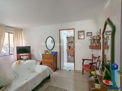 Apartamento de 4 alcobas en venta en Laureles, Medellín, 166 m² · foto 16 de 20