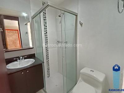 Apartamento de 2 alcobas en arriendo en Laureles, Medellín, 80 m² · foto 9 de 20