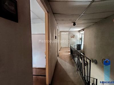 Casa de 4 alcobas en venta en El Nogal, Medellín, 232 m² · foto 9 de 15