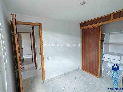 Apartamento de 4 alcobas en venta en Loma De Los Bernal, Medellín, 110 m² · foto 10 de 20