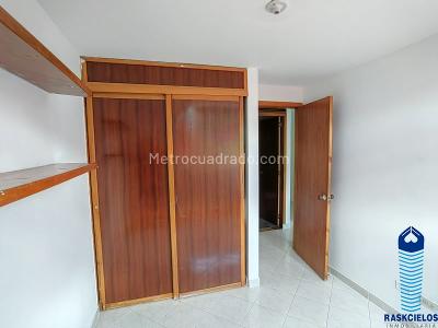 Apartamento de 4 alcobas en venta en Loma De Los Bernal, Medellín, 110 m² · foto 14 de 20