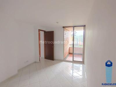 Apartamento de 4 alcobas en venta en Loma De Los Bernal, Medellín, 110 m² · foto 16 de 20