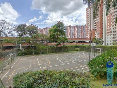 Apartamento de 4 alcobas en venta en Loma De Los Bernal, Medellín, 110 m² · foto 20 de 20