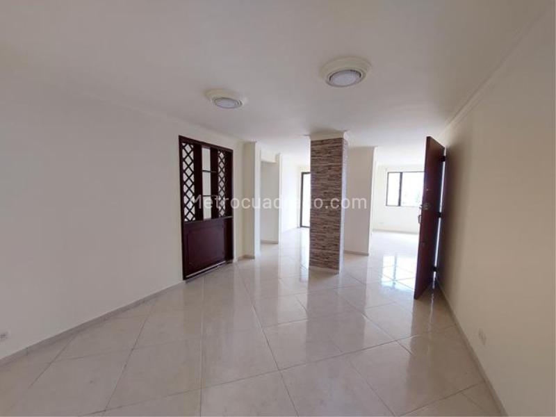 Apartamento Amplio de 2 Alcobas en El Velódromo