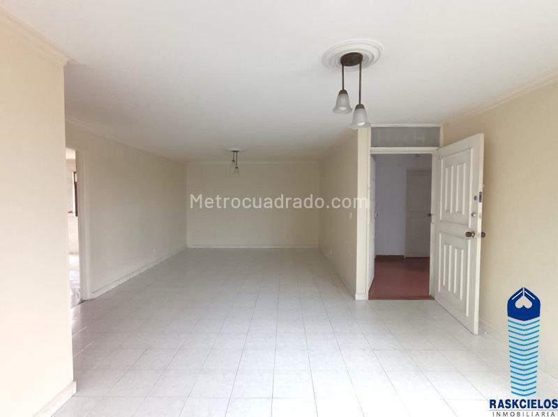 Apartamento Amplio de 3 Alcobas en Estadio - 3