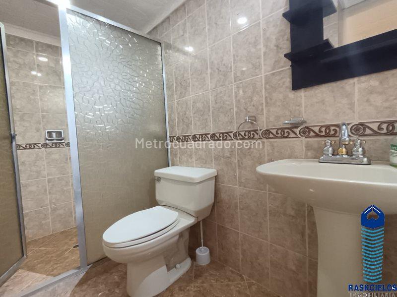 Apartamento Amplio de 3 Alcobas en Estadio - 8