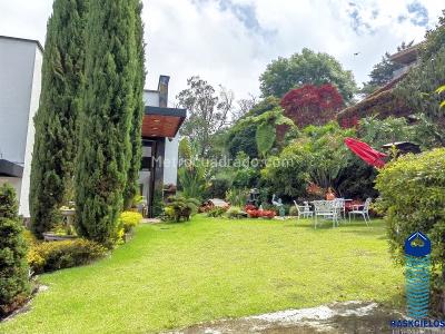 Casa de 3 alcobas en venta en El Poblado, Medellín, 450 m² · foto 2 de 20