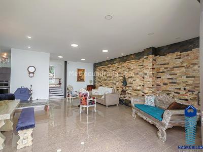 Casa de 3 alcobas en venta en El Poblado, Medellín, 450 m² · foto 4 de 20