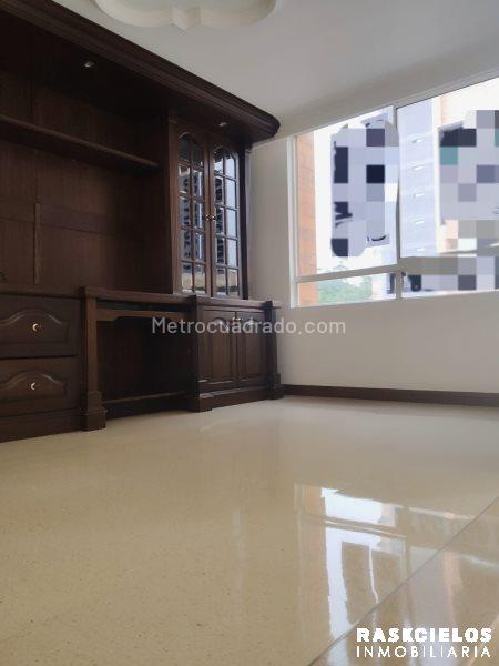 3BR Apartment in Laureles with Panoramic City View - 4