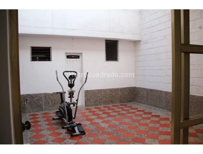 Casa de 4 alcobas en venta en El Nogal, Medellín, 250 m² · foto 7 de 11