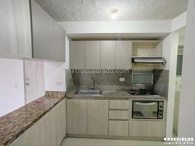 Apartamento de 3 alcobas en venta en Amazonias, Bello, 72 m² · foto 9 de 20