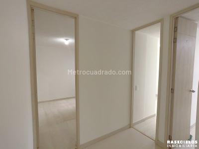 Apartamento de 3 alcobas en venta en Amazonias, Bello, 72 m² · foto 11 de 20