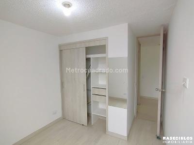 Apartamento de 3 alcobas en venta en Amazonias, Bello, 72 m² · foto 14 de 20