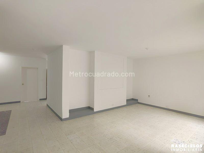 Casa comercial de 5 Alcobas en Laureles, cerca a UPB - 8