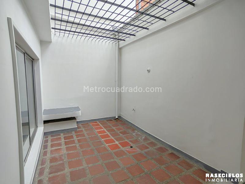 Casa comercial de 5 Alcobas en Laureles, cerca a UPB - 9