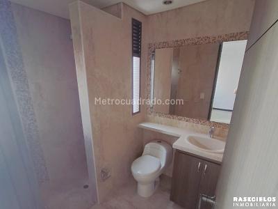 Apartamento de 3 alcobas en venta en Laureles, Medellín, 107 m² · foto 18 de 20