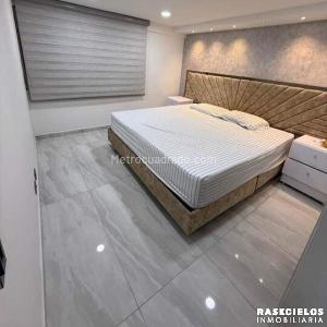 Apartamento en venta en La Almeria, Medellín · foto 6 de 8