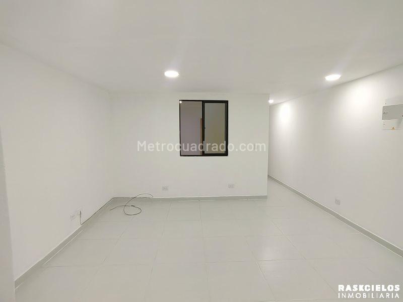 Spacious 2BR Apartment in Boston - 2