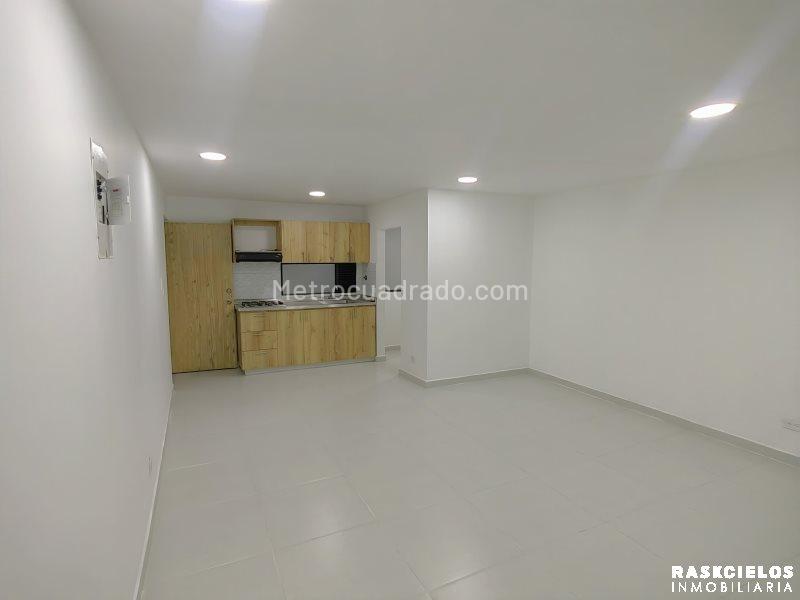 Spacious 2BR Apartment in Boston - 3