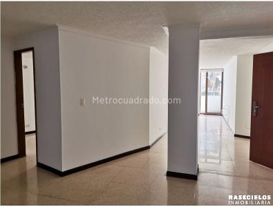 Apartamento de 3 alcobas en venta en Laureles, Medellín, 100 m² · foto 3 de 20