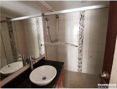 Apartamento de 3 alcobas en venta en Laureles, Medellín, 100 m² · foto 13 de 20