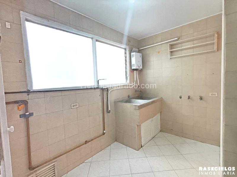 Spacious 3BR Apartment in El Nogal - 5