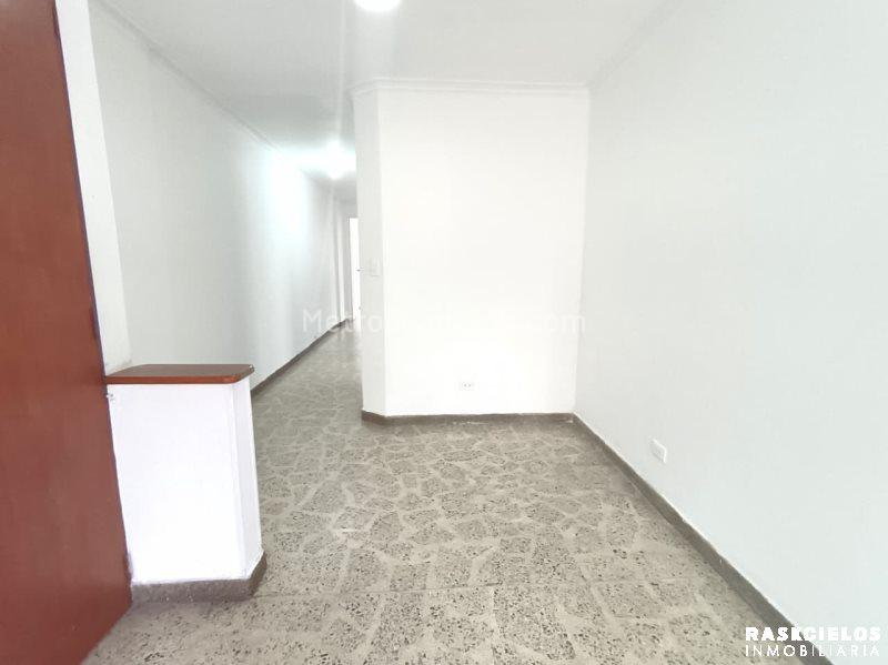 Spacious 3BR Apartment in El Nogal - 6