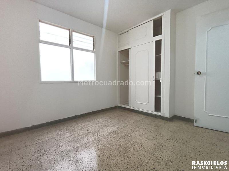 Spacious 3BR Apartment in El Nogal - 8