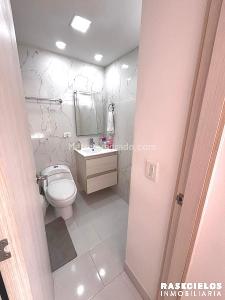 Apartamento de 3 alcobas en venta en La Castellana, Medellín, 146 m² · foto 7 de 13