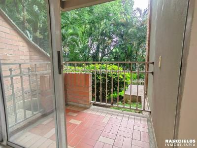 Apartamento de 3 alcobas en venta en El Poblado, Medellín, 80 m² · foto 3 de 20