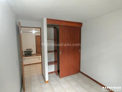 Apartamento de 3 alcobas en venta en El Poblado, Medellín, 80 m² · foto 11 de 20