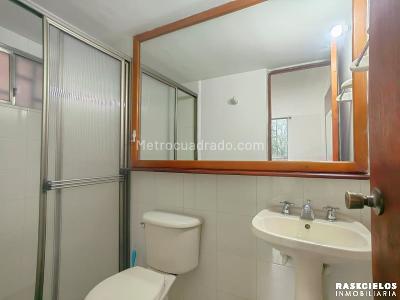 Apartamento de 3 alcobas en venta en El Poblado, Medellín, 80 m² · foto 12 de 20