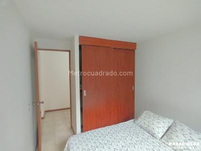 Apartamento de 3 alcobas en venta en El Poblado, Medellín, 80 m² · foto 13 de 20