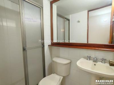 Apartamento de 3 alcobas en venta en El Poblado, Medellín, 80 m² · foto 18 de 20